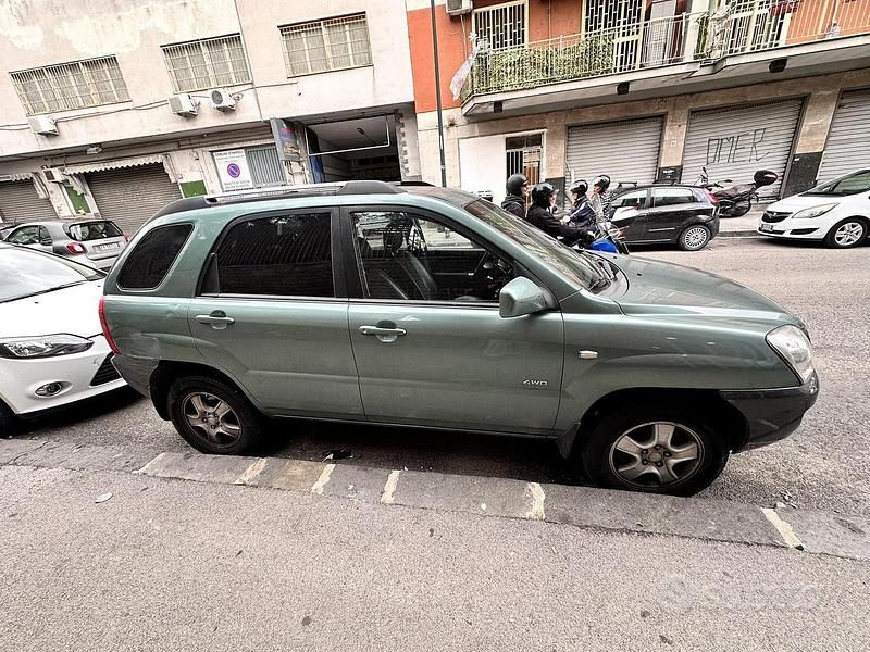Second-hand Kia Sportage Active 141 CP (103 kW) 2007 Verde SUV