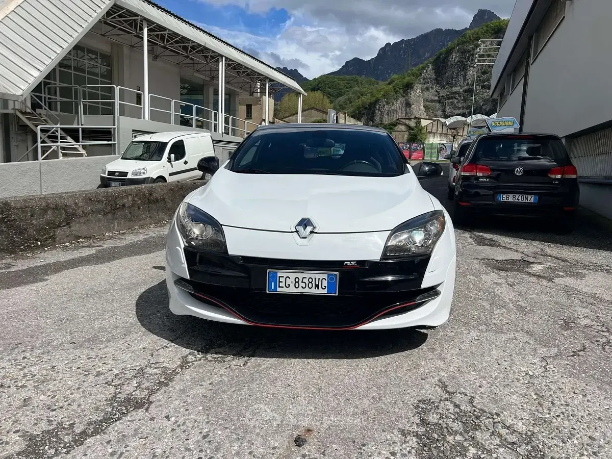 Usata Renault Mégane Coupé R.S. 250 CV (183 kW) 2011 Bianco Coupé