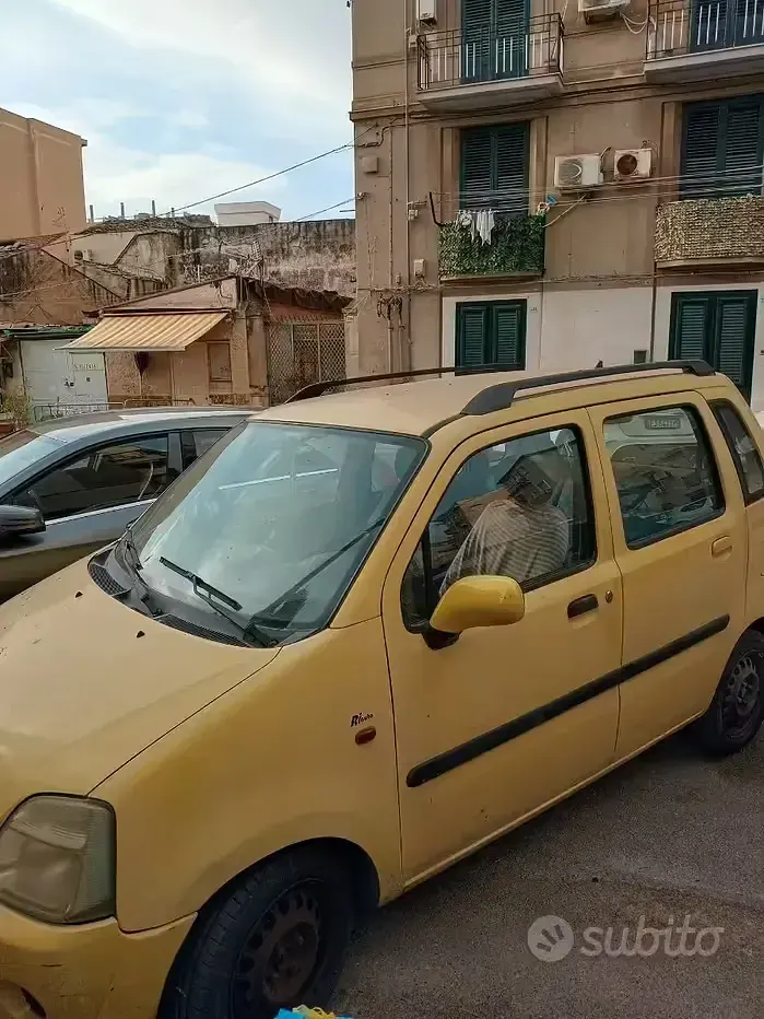 Usata Opel Agila 58 CV (42 kW) 2005 Giallo Monovolume