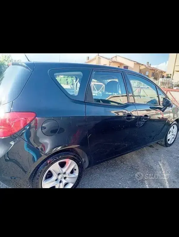 Usata Opel Meriva 120 CV (88 kW) 2016 Monovolume