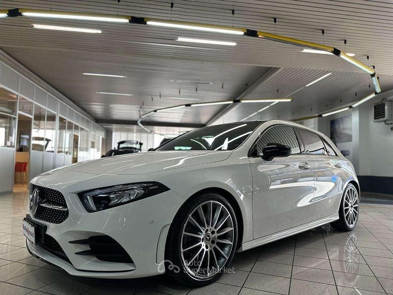 Usata Mercedes A250 AMG line 224 CV (164 kW) 2022 Bianco Berlina