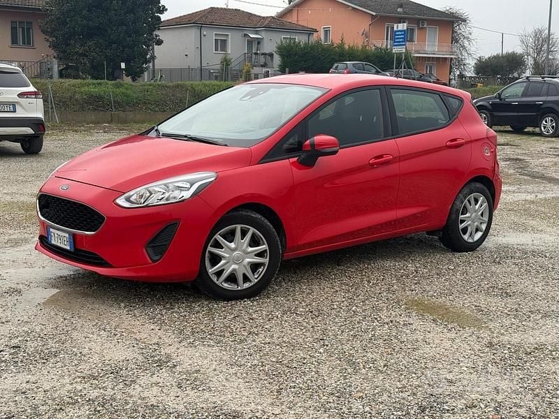 Usata Ford Fiesta Vignale 85 CV (62 kW) 2019 Rosso Utilitaria