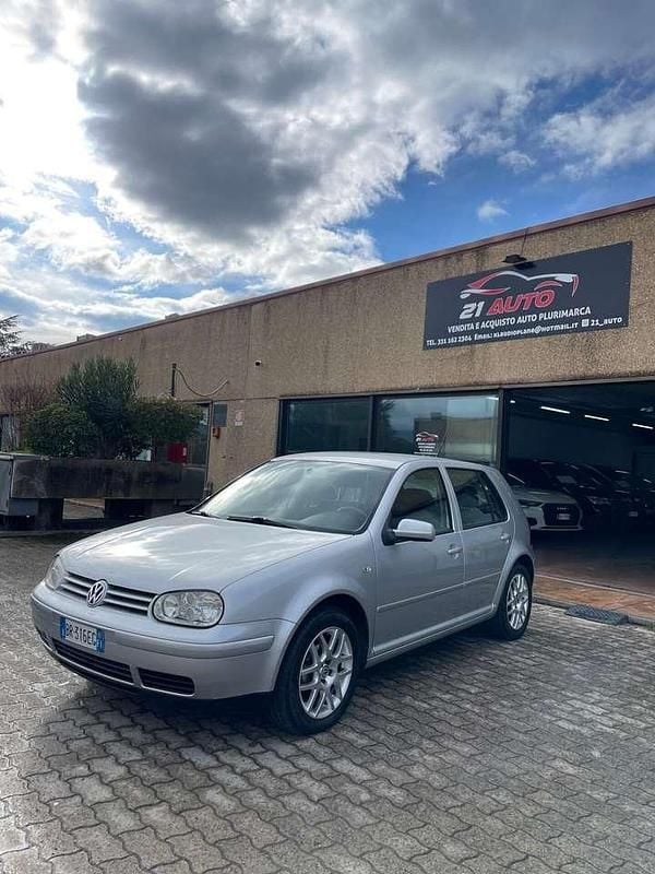 Argento Usata 2001 VW Golf IV Highline Tre volumi | 4390 € (Cara) - Immagine 1/4