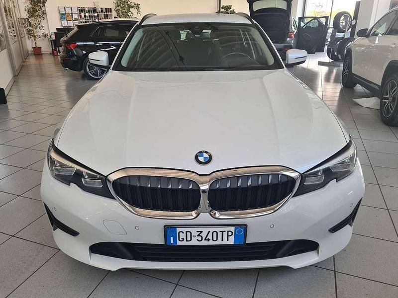Usata BMW 320 Advantage 190 CV (139 kW) 2020 Bianco Station wagon