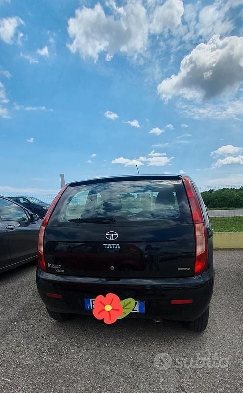Usata Tata Indica 75 CV (55 kW) 2011 Nero Utilitaria