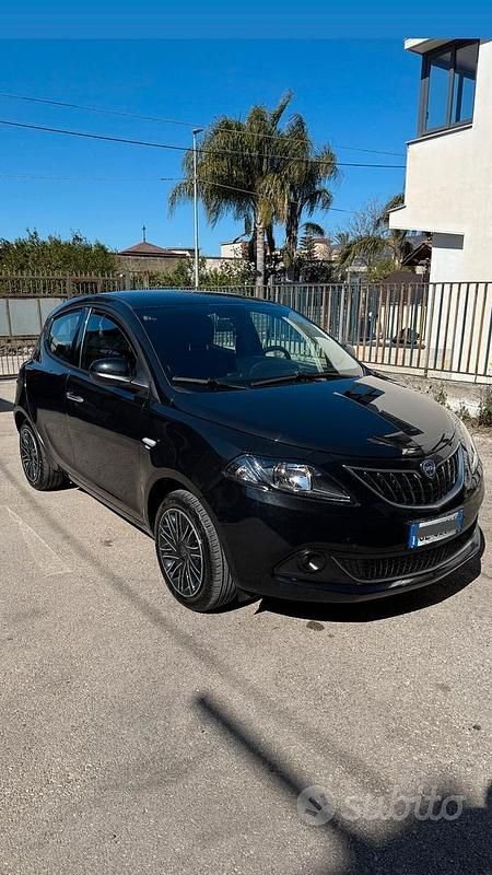 Usata Lancia Ypsilon S 69 CV (50 kW) 2022 Nero Utilitaria