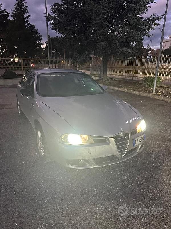 Usata Alfa Romeo 156 116 CV (85 kW) 2005 Grigio Berlina
