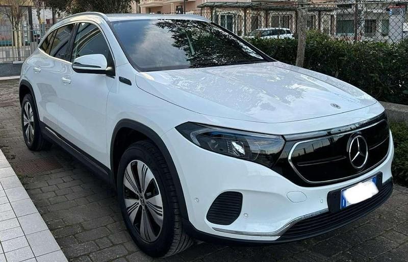 Usata Mercedes EQA250 139 kW (190 CV) 2021 Bianco SUV
