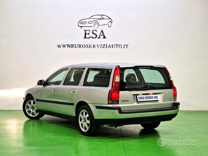 Usata Volvo V70 163 CV (119 kW) 2002 Grigio Station wagon