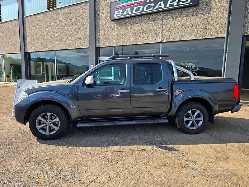 Usata Nissan Navara 190 CV (139 kW) 2015 Grigio Pick-up