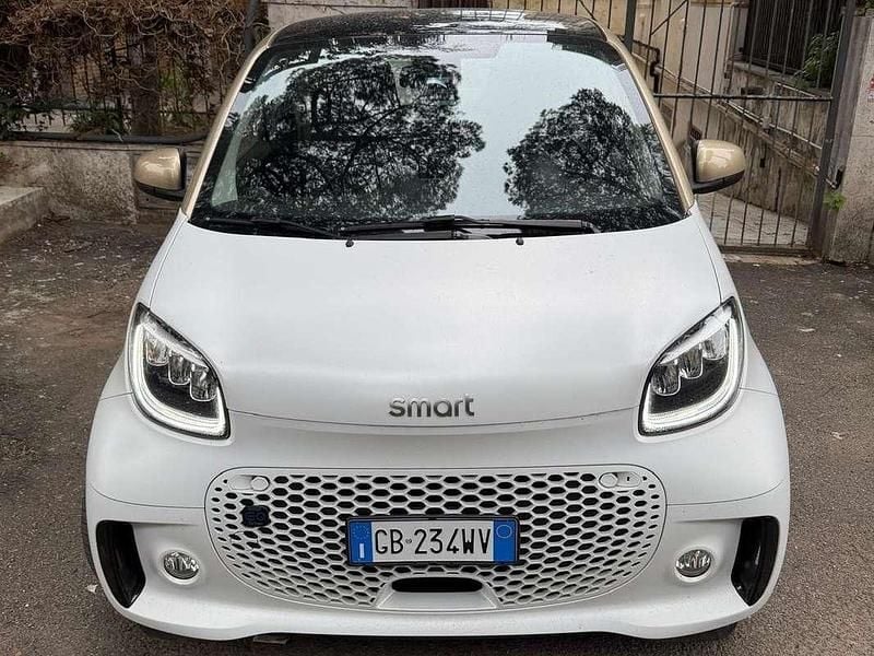 Usata Smart ForTwo Coupé 41 kW (56 CV) 2023 Argento Utilitaria