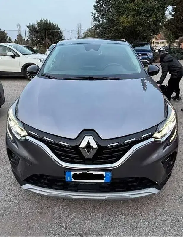 Usata Renault Captur 92 CV (67 kW) 2021 Grigio SUV