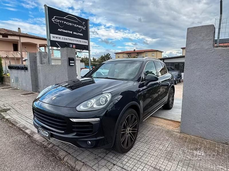 Usata Porsche Cayenne 250 CV (183 kW) 2015 Nero SUV