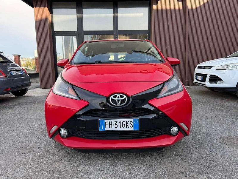 Brugt Toyota Aygo X-wave 69 HK (50 kW) 2017 Rød Hatchback