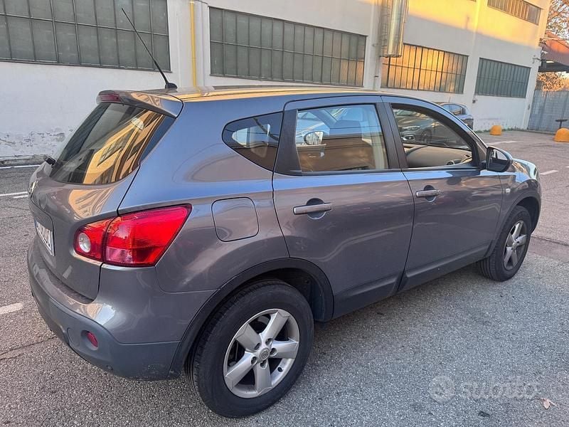 Usata Nissan Qashqai 114 CV (83 kW) 2008 Grigio SUV