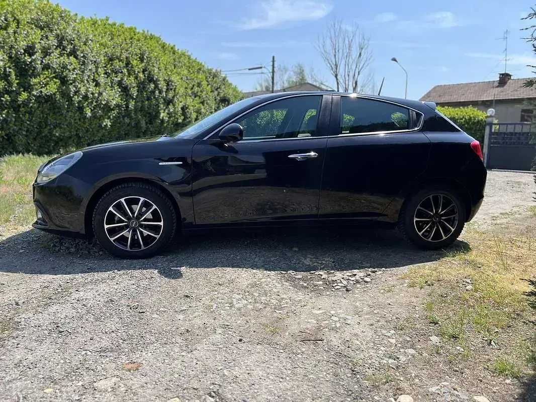 Usata Alfa Romeo Giulietta Exclusive 105 CV (77 kW) 2015 Utilitaria