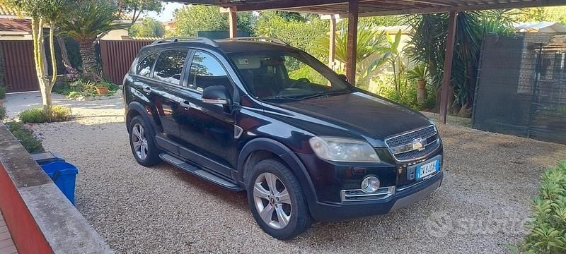 Usata Chevrolet Captiva 150 CV (110 kW) 2009 Nero SUV
