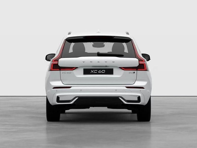 Nuova Volvo XC60 Plus 250 CV (183 kW) 2026 Bianco SUV