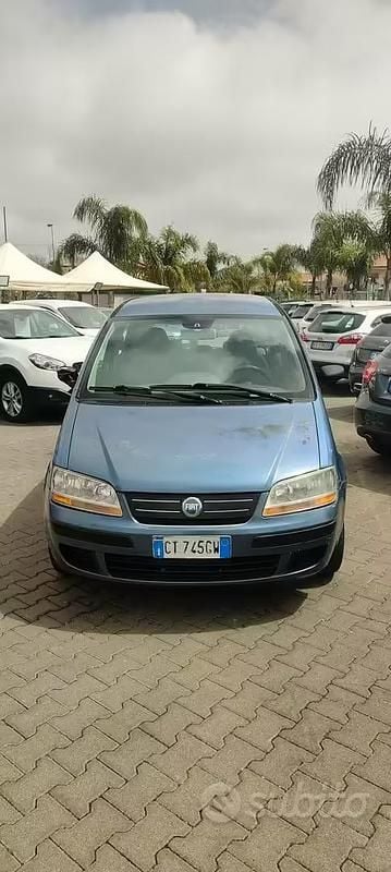 Usata Fiat Idea Dynamic 100 CV (73 kW) 2005 Grigio Monovolume