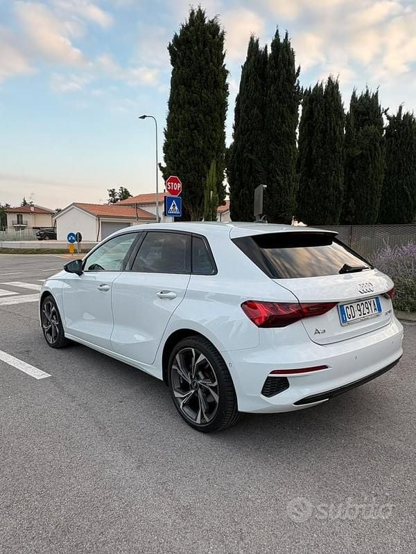 Usata Audi A3 Sportback e-tron Ambiente 110 CV (80 kW) 2021 Bianco Utilitaria