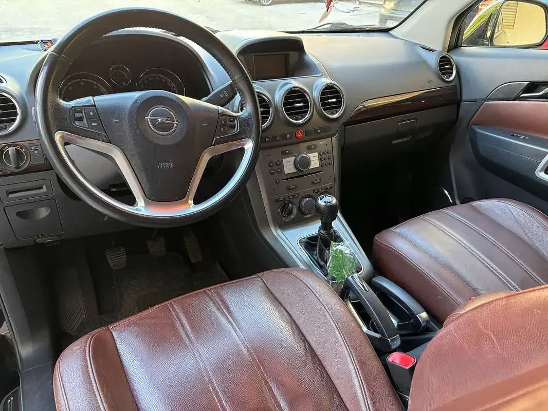 Usata Opel Antara Cosmo 150 CV (110 kW) 2008 Nero SUV