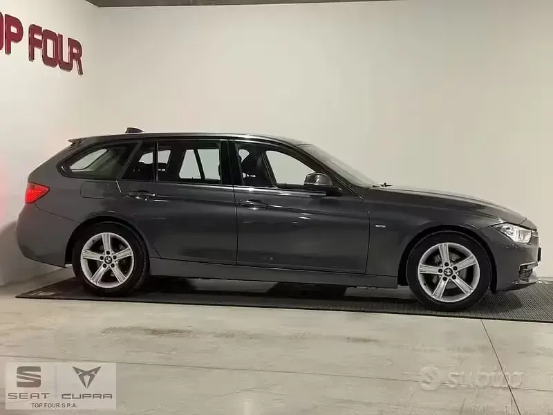 Usata BMW 318 143 CV (105 kW) 2014 Grigio Station wagon