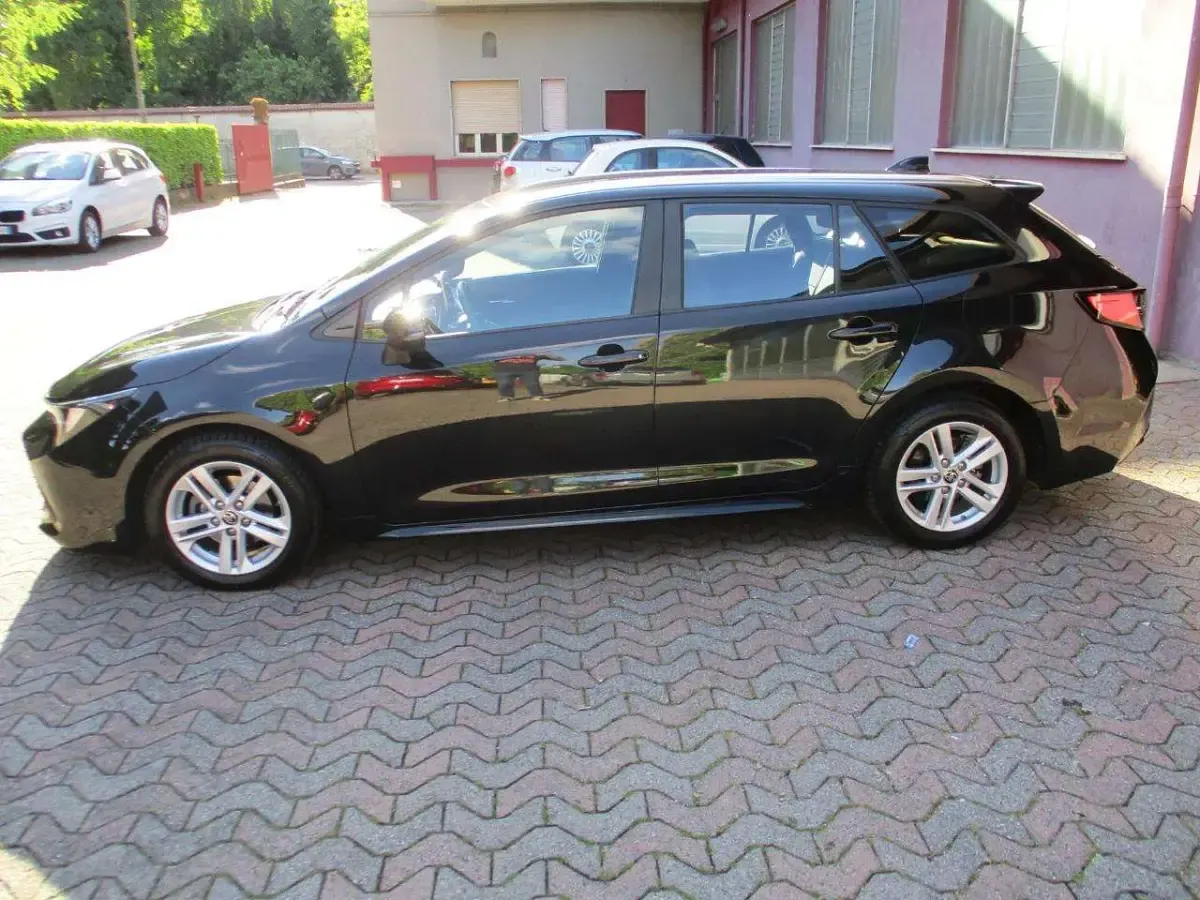 Usata Toyota Corolla Business Edition 98 CV (72 kW) 2022 Nero Station wagon
