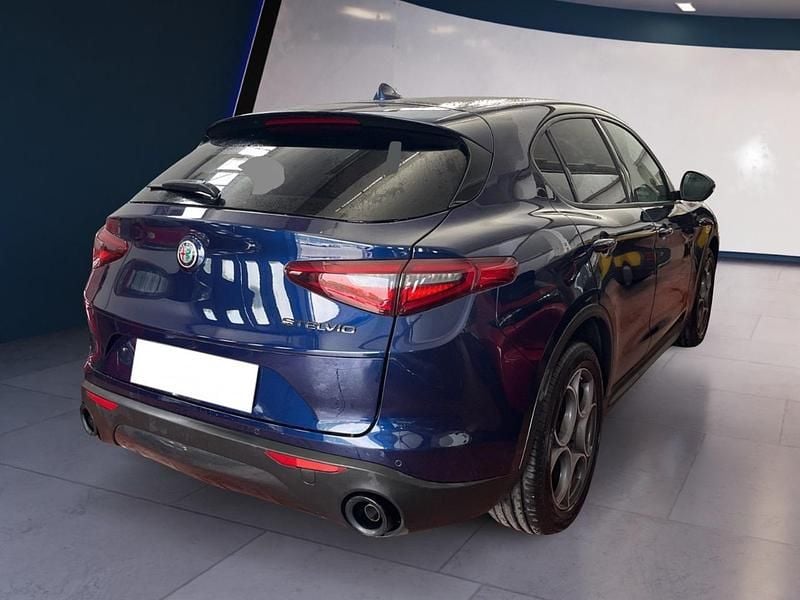 Usata Alfa Romeo Stelvio Sprint 190 CV (139 kW) 2021 Blu SUV