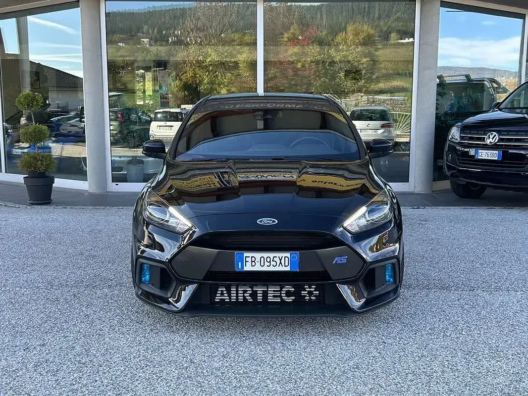 Usata Ford Focus RS 351 CV (258 kW) 2016 Nero Berlina