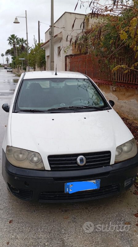 Bianco Usata 2005 Fiat Punto Due volumi | 1200 € (Super prezzo) - Immagine 1/4