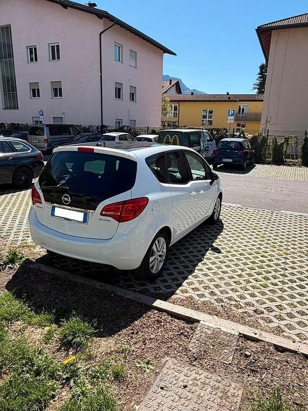 Usata Opel Meriva 95 CV (69 kW) 2012 Monovolume