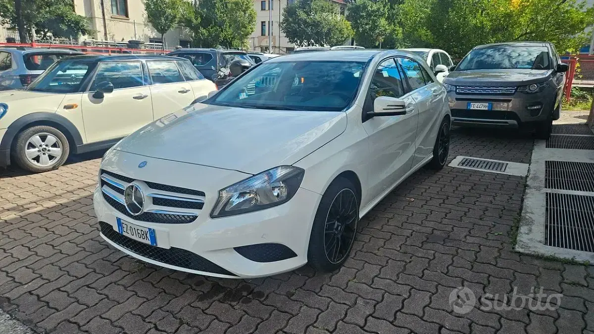 Usata Mercedes A160 AMG 90 CV (66 kW) 2015 Bianco Utilitaria