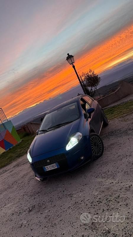 Usata Fiat Grande Punto 90 CV (66 kW) 2006 Blu Utilitaria