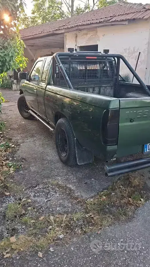 Usata Nissan King 104 CV (76 kW) 1999 Verde Pick-up