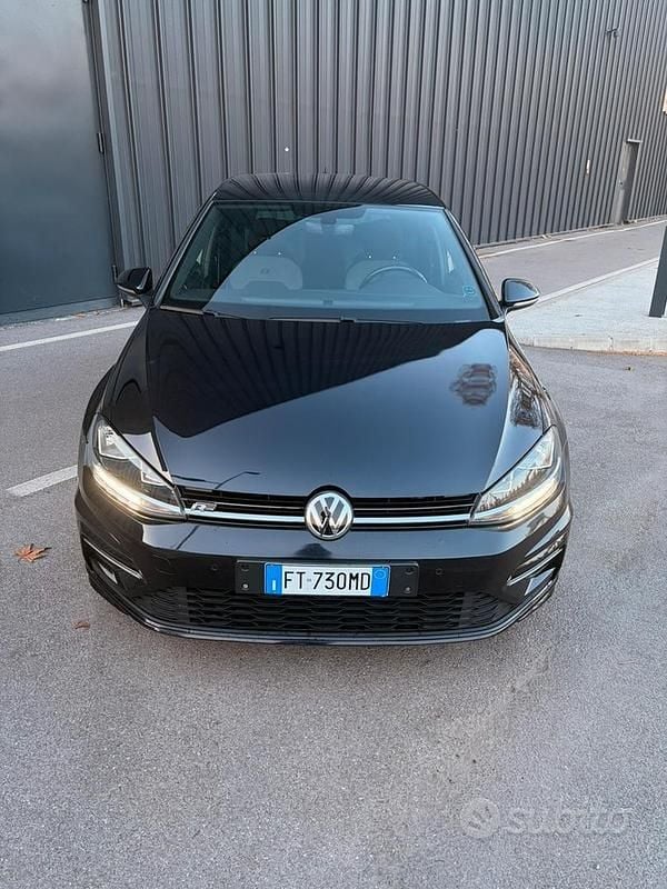 Usata VW Golf VII R-line 116 CV (85 kW) 2019 Nero Berlina