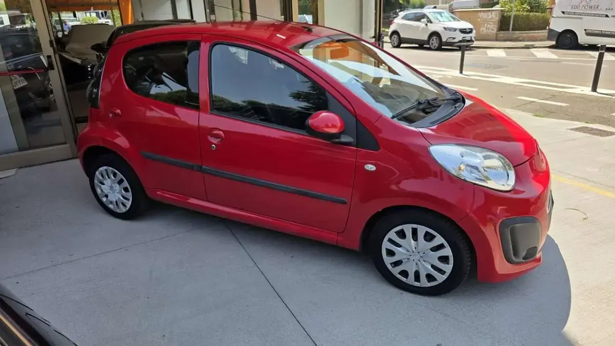 Usata Citroën C1 68 CV (50 kW) 2013 Rosso Utilitaria