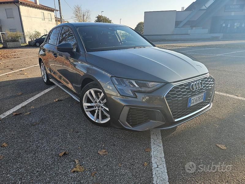 Grigio Usata 2020 Audi A3 S-Line Tre volumi | 27.000 € (Cara) - Immagine 1/4