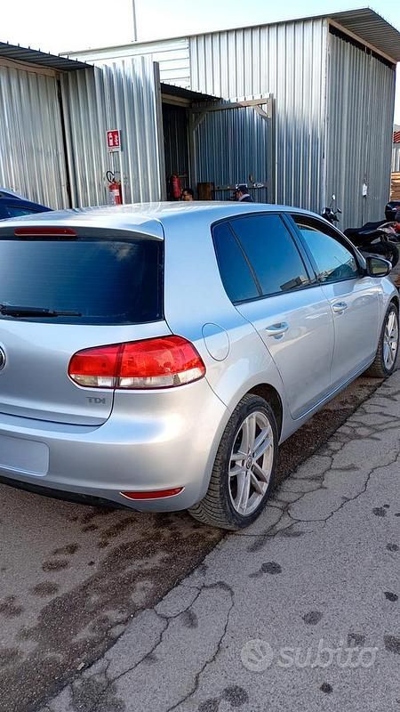 Usata VW Golf VI 90 CV (66 kW) 2012 Grigio Utilitaria