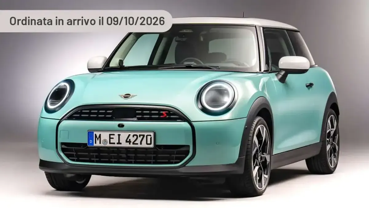 Nuova Mini Cooper S Essential 204 CV (150 kW) 2025 Argento Utilitaria