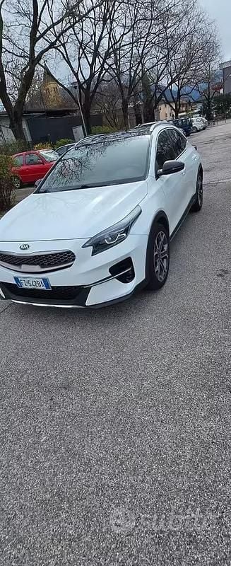 Usata Kia XCeed 136 CV (100 kW) 2019 Bianco SUV