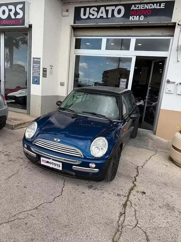 Usata Mini Cooper 89 CV (65 kW) 2004 Blu Utilitaria