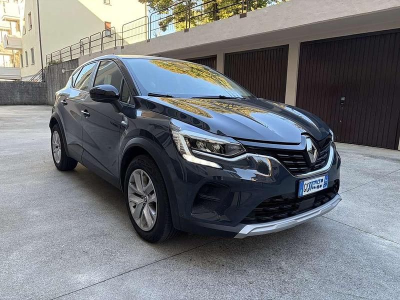 Usata Renault Captur Zen 101 CV (74 kW) 2022 Grigio SUV