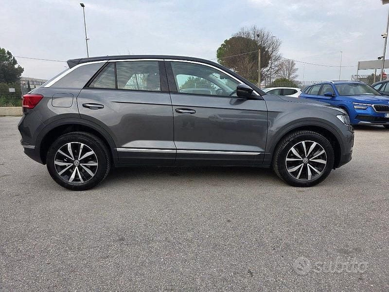 Usata VW T-Roc Style 150 CV (110 kW) 2019 Grigio SUV