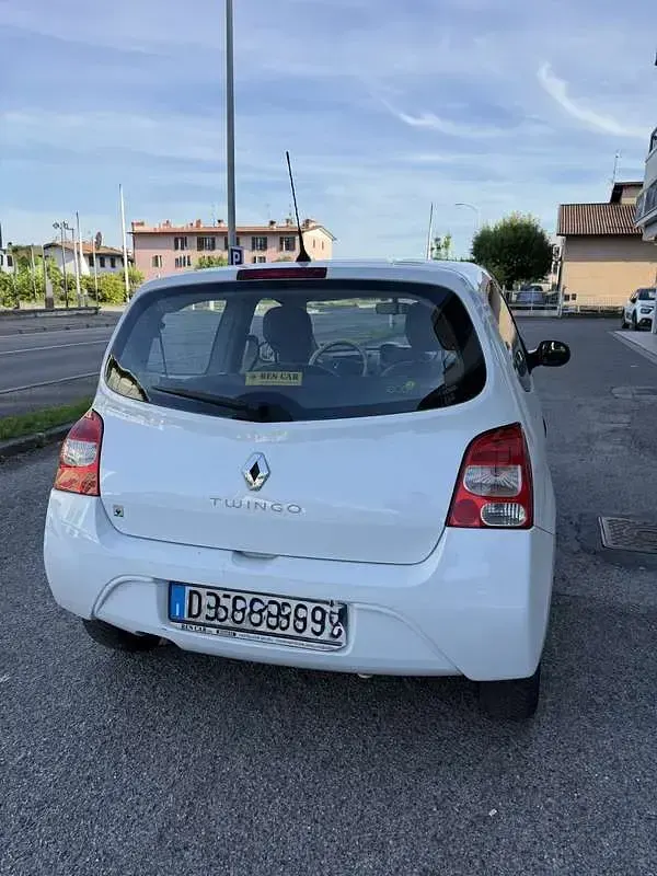 Usata Renault Twingo Authentique 58 CV (42 kW) 2010 Utilitaria
