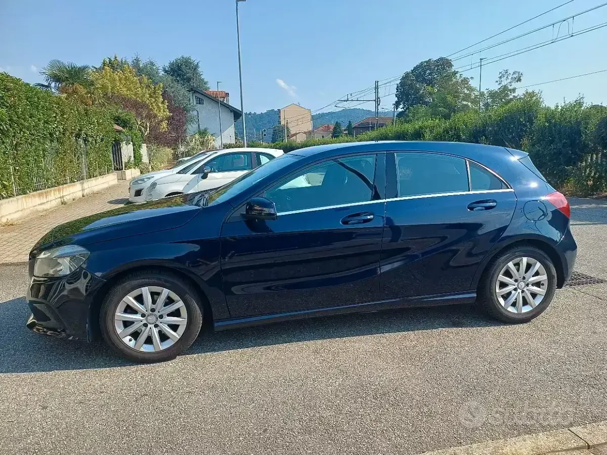 Usata Mercedes A180 109 CV (80 kW) 2017 Utilitaria