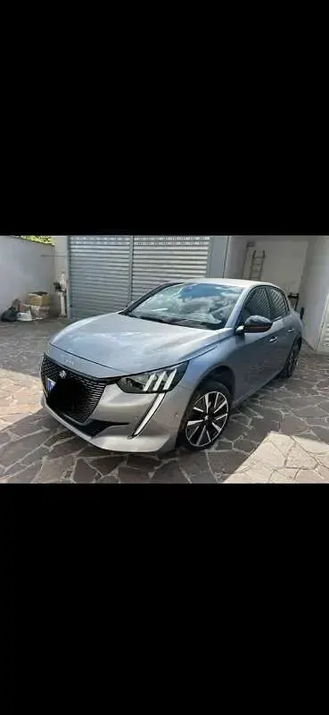 Usata Peugeot 208 GT-line 101 CV (74 kW) 2020 Utilitaria