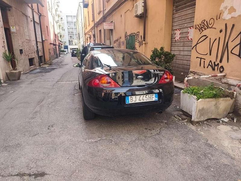 Usata Ford Cougar 170 CV (125 kW) 2000 Nero Coupé