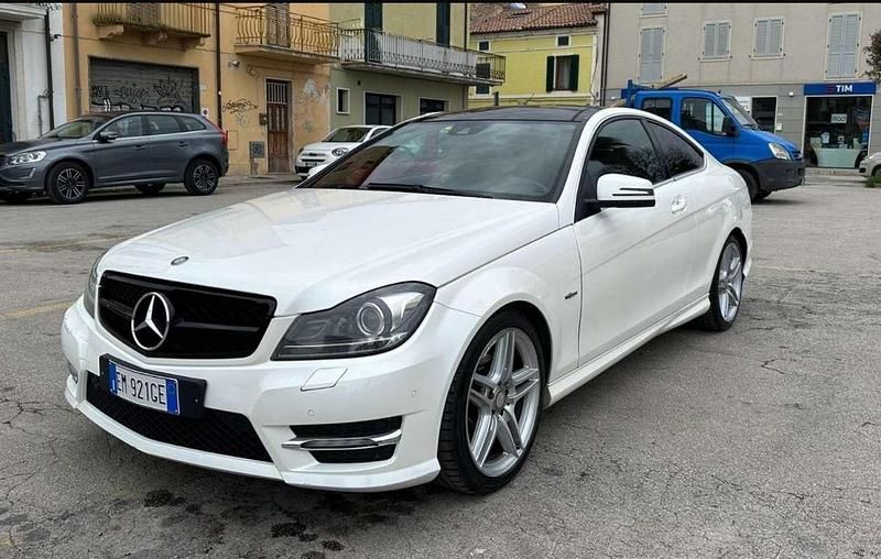 Usata Mercedes C250 Avantgarde 204 CV (150 kW) 2012 Bianco Coupé