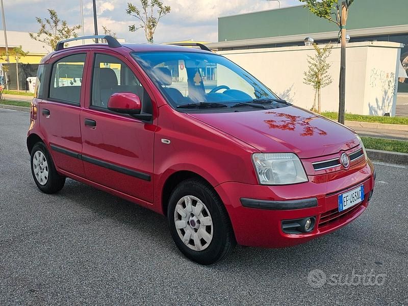 Usata Fiat Panda Emotion 60 CV (44 kW) 2010 Rosso Utilitaria