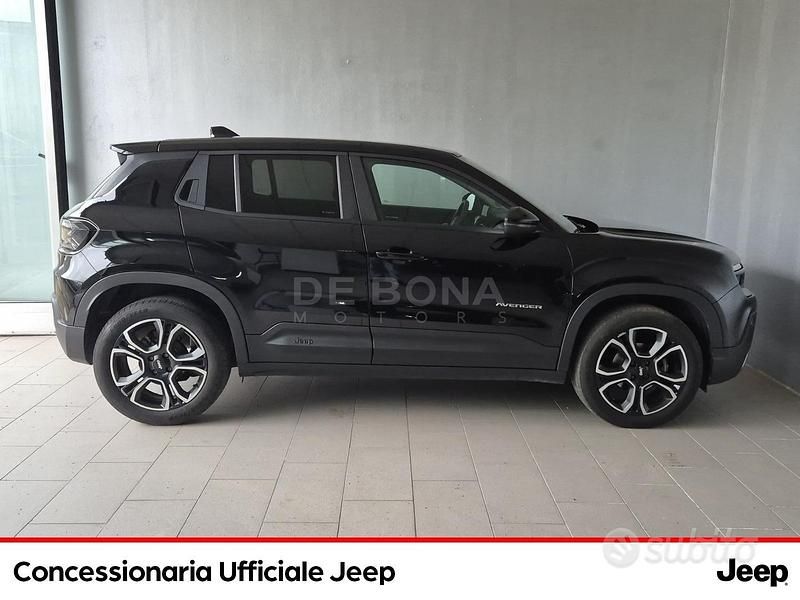 Usata Jeep Avenger Altitude 101 CV (74 kW) 2023 Nero SUV